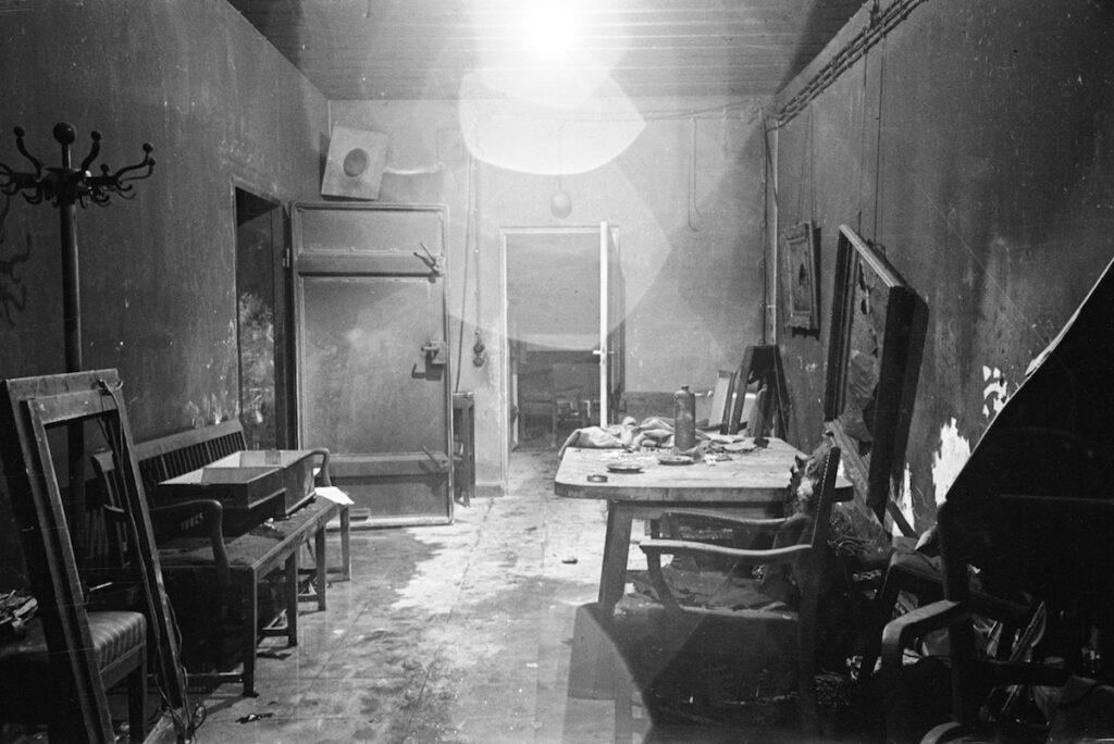 Conference Room In The F hrerbunker July 1945 H Daily News