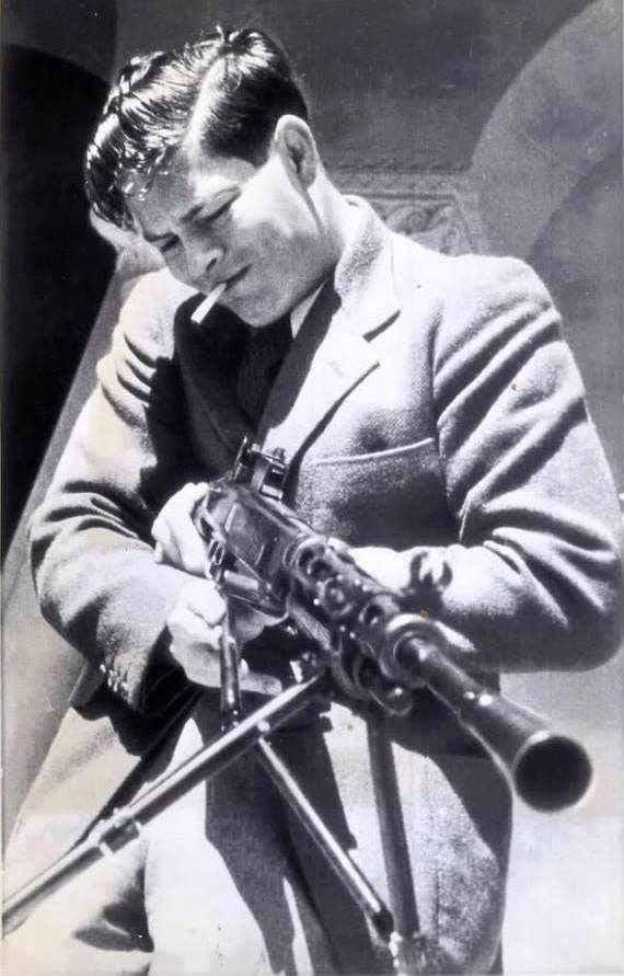 king michael I romania machine gun ww2